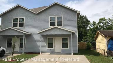 Main picture of 8111 Darlington Dr