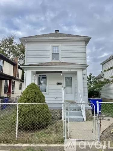Main picture of 256 Fairview Ave