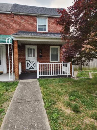Main picture of 2016 Deering Ave
