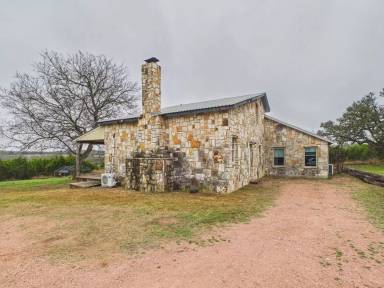 Main picture of 5249 Center Point Rd