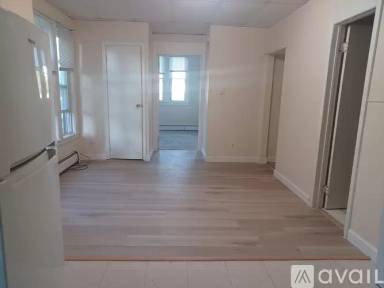 Main picture of 50 Lenox Ave
