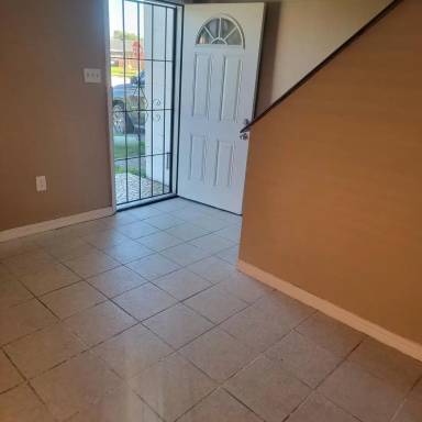Main picture of 7802 Sail St