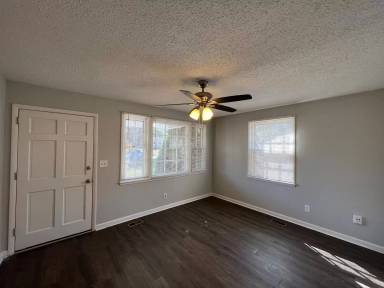 Main picture of 432 Bragg Ave