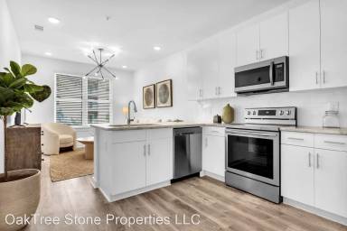 Main picture of 525 Parkway Dr NE