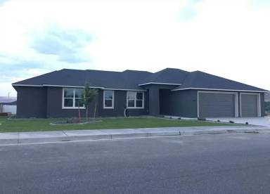 Main picture of 2448 Tiger Ln