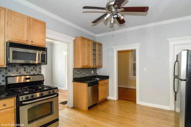 Main picture of 2515 West Augusta Boulevard - 1S