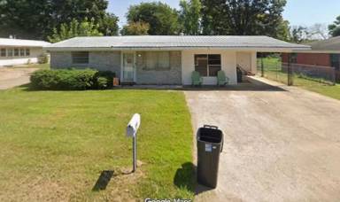 Main picture of 210 N Alaska St