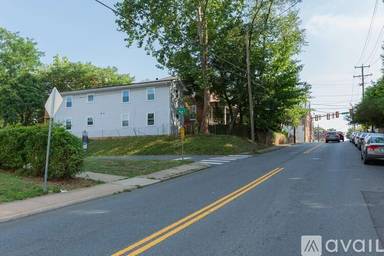 Main picture of 201 Holly Dr