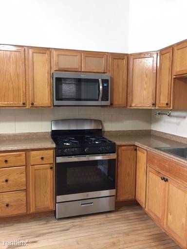 Main picture of 3100 N Western Ave