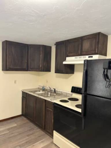 Main picture of 5 Grove St