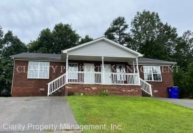 Main picture of 2944 Landmark Ct NE