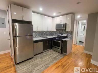 Main picture of 611 W 148th St