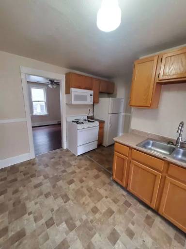 Main picture of 8722 W Mitchell St
