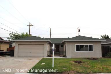 Main picture of 703 Belle Ln
