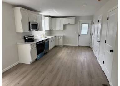 Main picture of 97 Melrose St