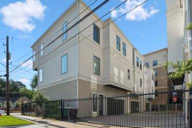 Main picture of 2303 Richton St