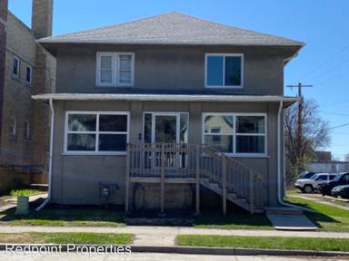 Main picture of 724 6th Ave N