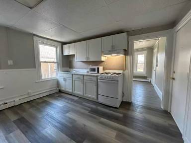 Main picture of 645 Burnside Ave