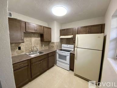 Main picture of 5960 NE 5th Ct