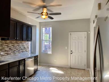 Main picture of 1422 S Avers Ave