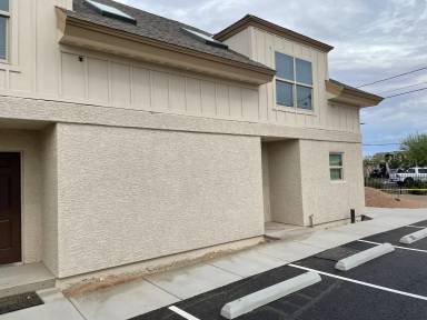 Main picture of 2545 E Spring St