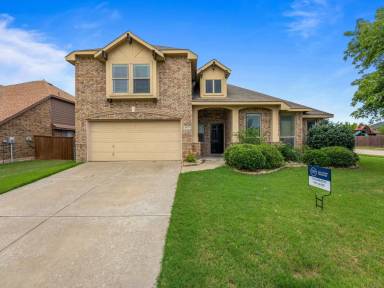 Main picture of 513 Royal Ln