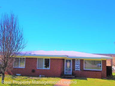 Main picture of 2902 Carrizo St