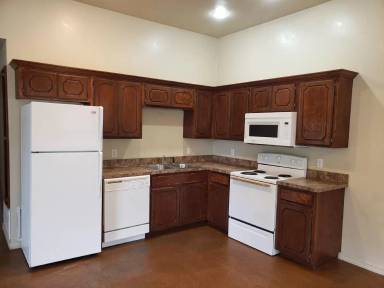 Main picture of 309 S Oak Ave