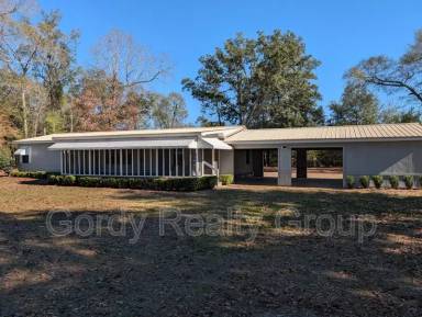 Main picture of 6511 Blue Springs Rd