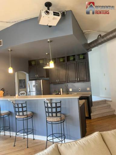 Main picture of 108 W Wells St