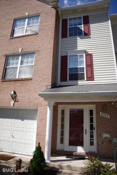 Main picture of 5252 Lightfoot Path