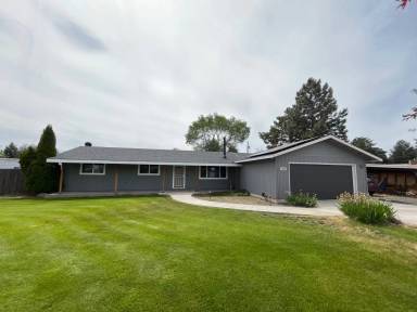Main picture of 2430 SW Obsidian Ave