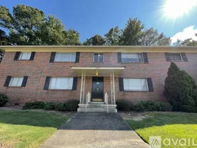Main picture of 2009 Molton Ct