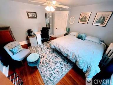 Main picture of 526 King George Ave SW