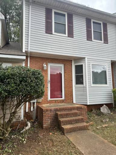 Main picture of 5807 Woodgate Cir