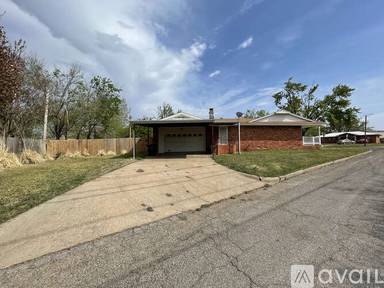 Main picture of 4301 SE 13th St