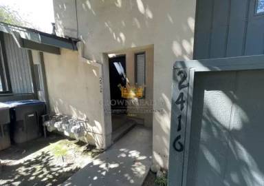 Main picture of 2414 W Whitendale Ave