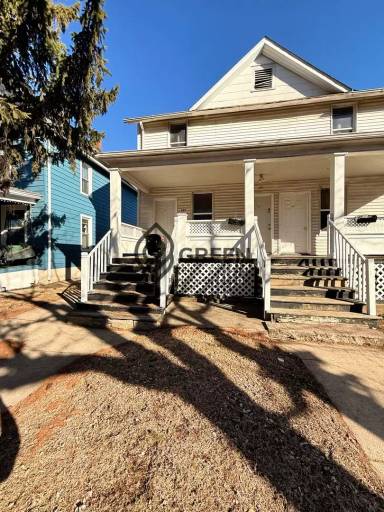 Main picture of 366 S Washington Ave