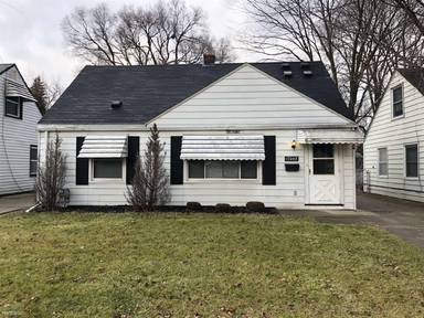 Main picture of 17081 Lincoln Ave