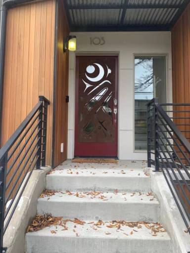 Main picture of 103 Martin Luther King Jr Way