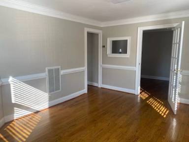 Main picture of 105 Bacon Ave