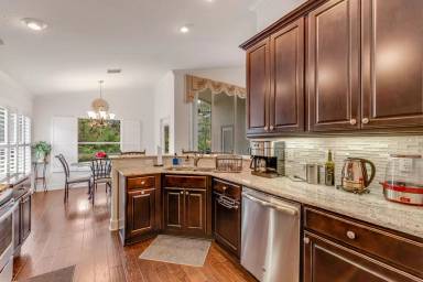 Main picture of 5 Owls Roost Ln W