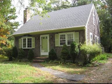 Main picture of 92 Harwich Rd