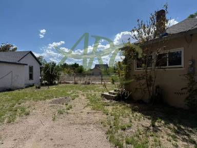 Main picture of 523 E Adams Ave