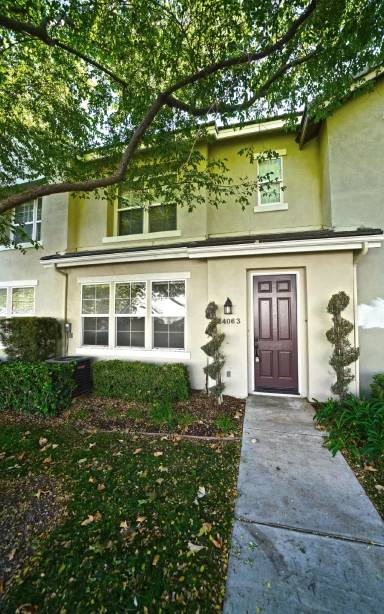 Main picture of 24063 Avocado Ln