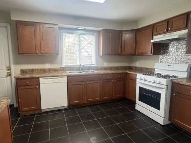 Main picture of 109 Stenson St