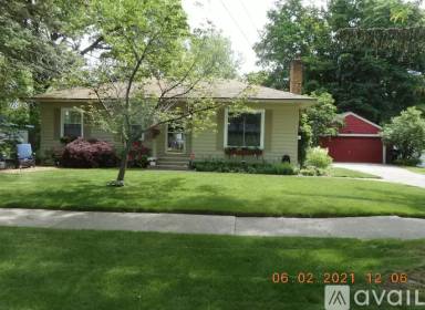 Main picture of 1526 Cambridge Dr SE