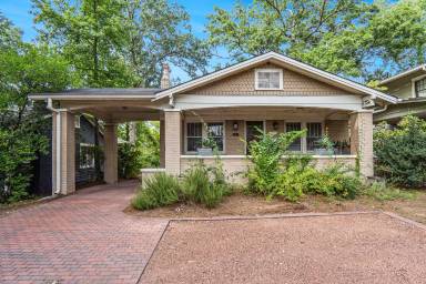 Main picture of 1502 Oxmoor Rd