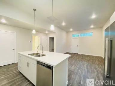 Main picture of 3713 Mc Cain Loop