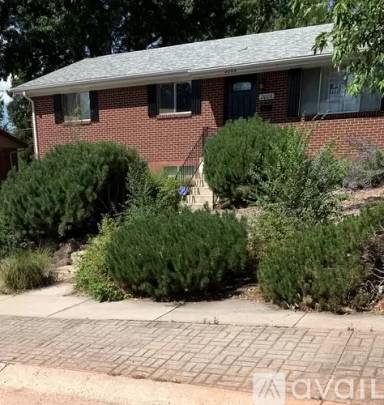 Main picture of 2006 Carlton Ave